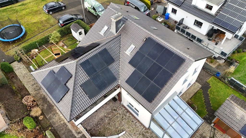 Photovoltaik Installation Projekt 10 von 12 – Evergreen Energiesysteme